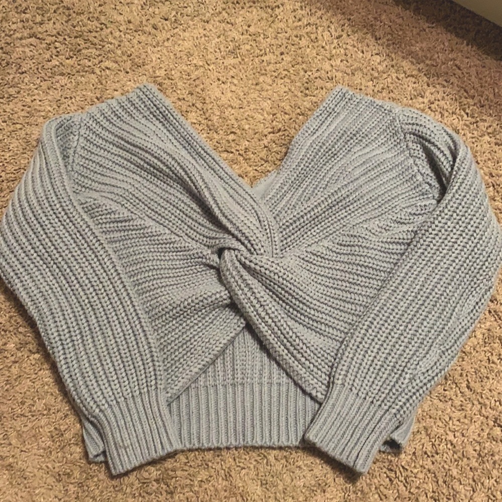 cute sweater!